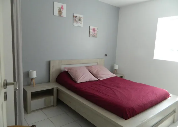 Maison La Détente à La Campagne * Saint-Hilaire-du-Bois (Charente-Maritime)