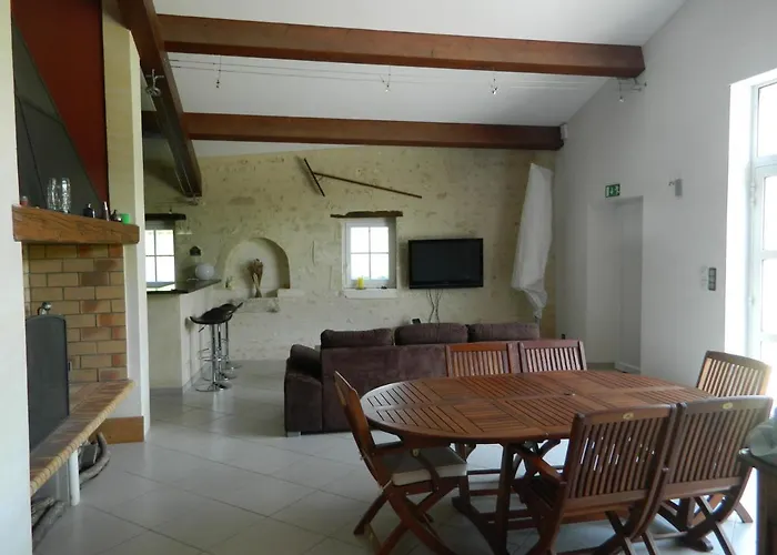 Maison La Détente à La Campagne Saint-Hilaire-du-Bois (Charente-Maritime)